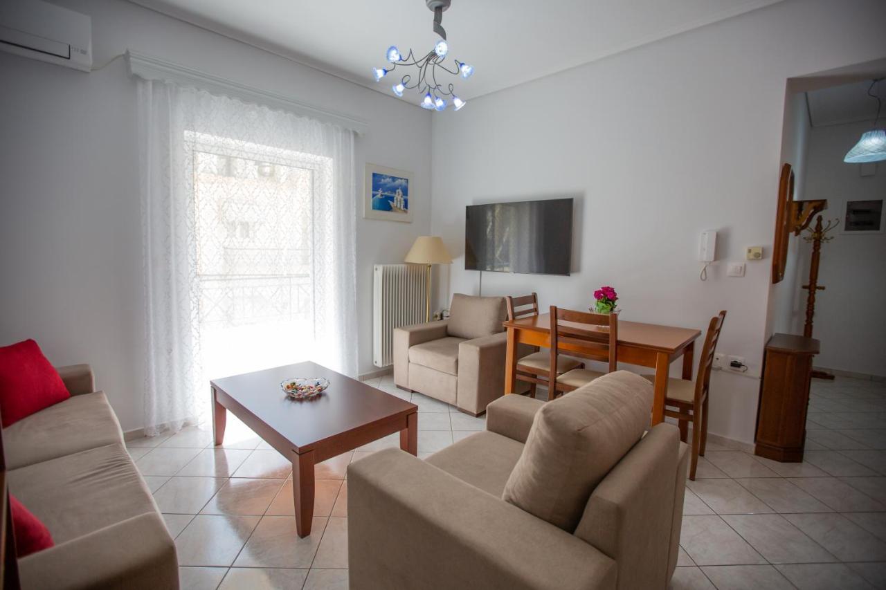 Poly'S Charming Home - City Center & Near The Beach 2Bedroom Apartment Nafpaktos Buitenkant foto